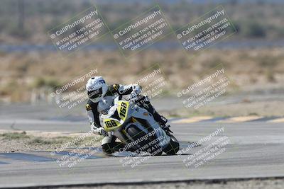 media/Oct-05-2025-CVMA (Sun) [[beeef4f201]]/Race 5-Amateur Supersport Open (Holeshot)/